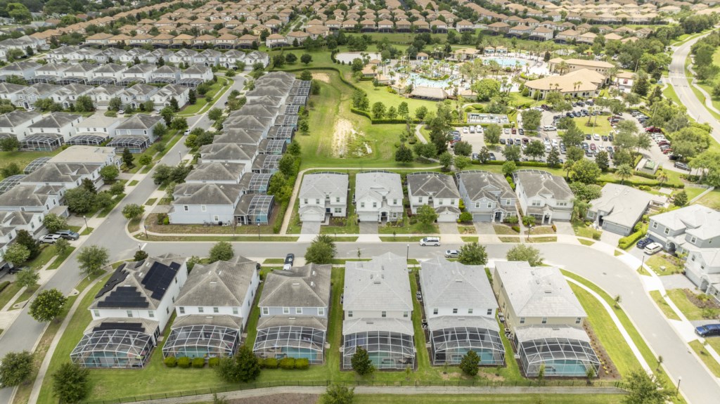 28-9036SandTrapDr-C.GATE-1005