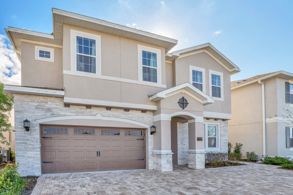 7704WestlandDr_03
