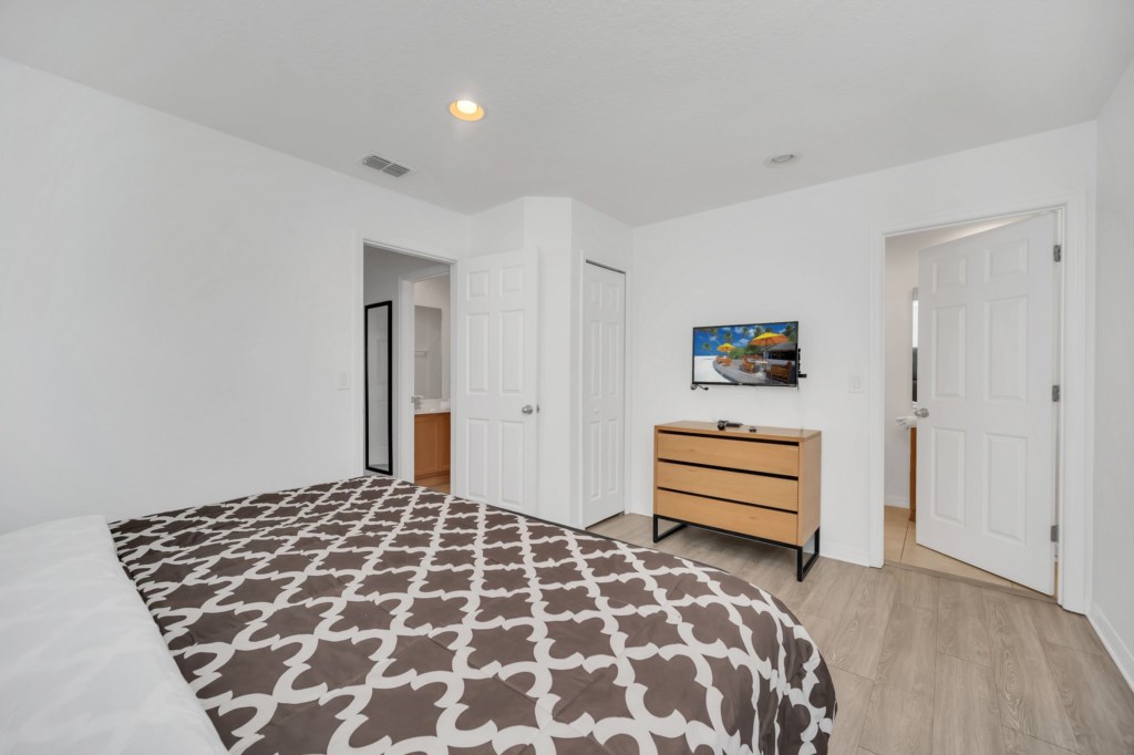 28-web-or-mls-3036-secret-lake-dr