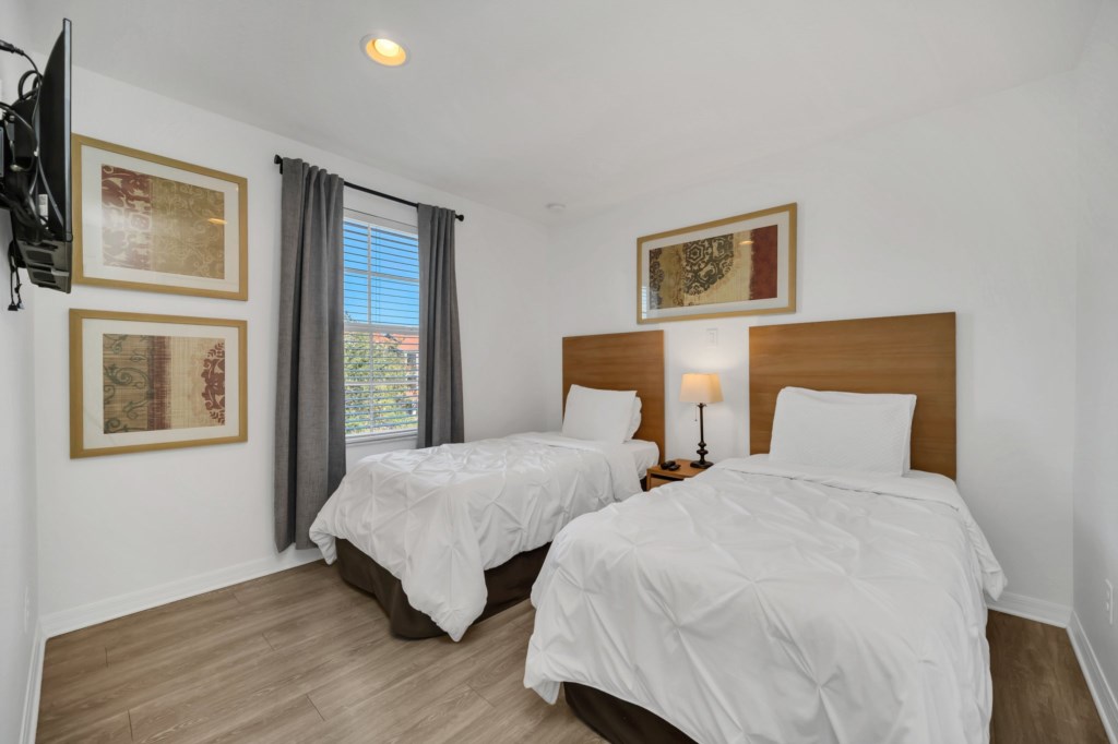 30-web-or-mls-3036-secret-lake-dr