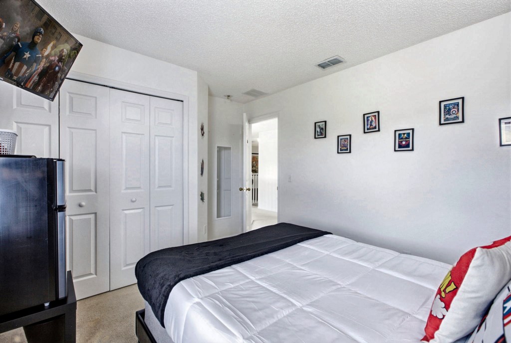 36-bedroom-superhero-2