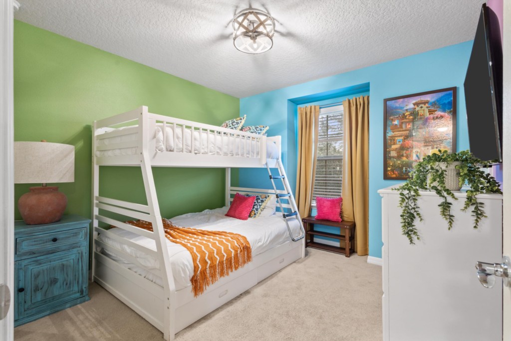 22-9039RhodesSt-223000x2000
