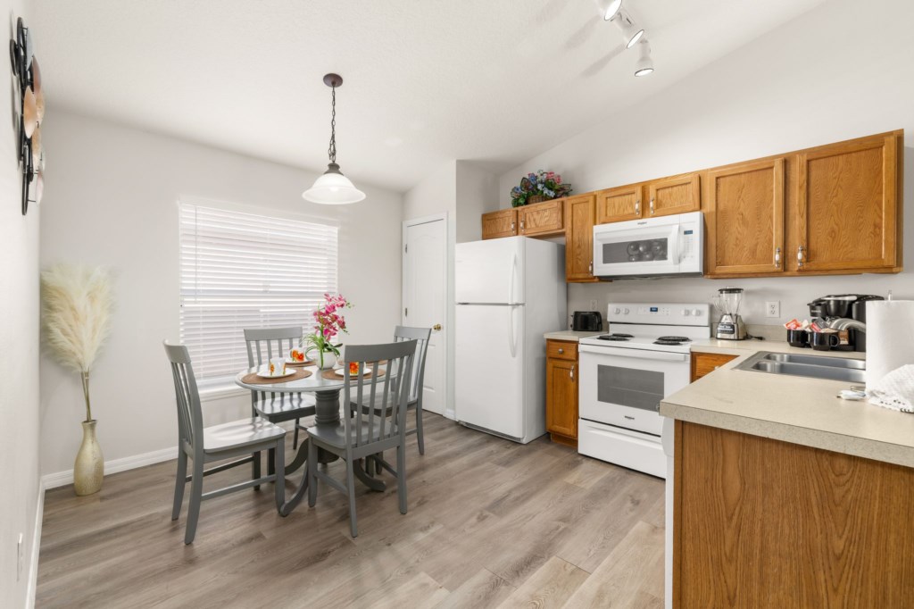 Cook, dine, and gather with ease!
