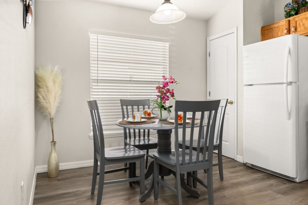 Perfect for quick breakfasts or family dinners!
