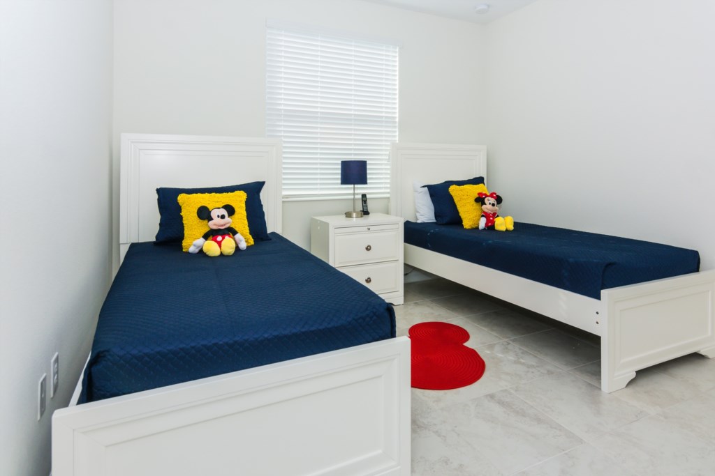 Mickey Bedroom 2.jpg