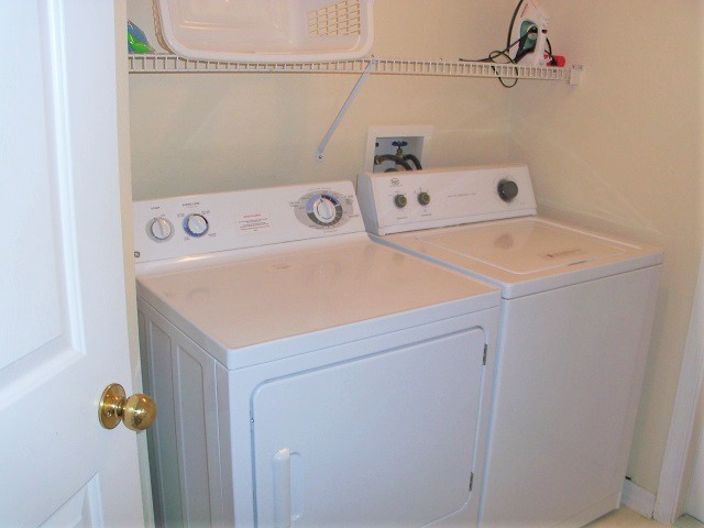 Laundry-Room-On-Main-Floor