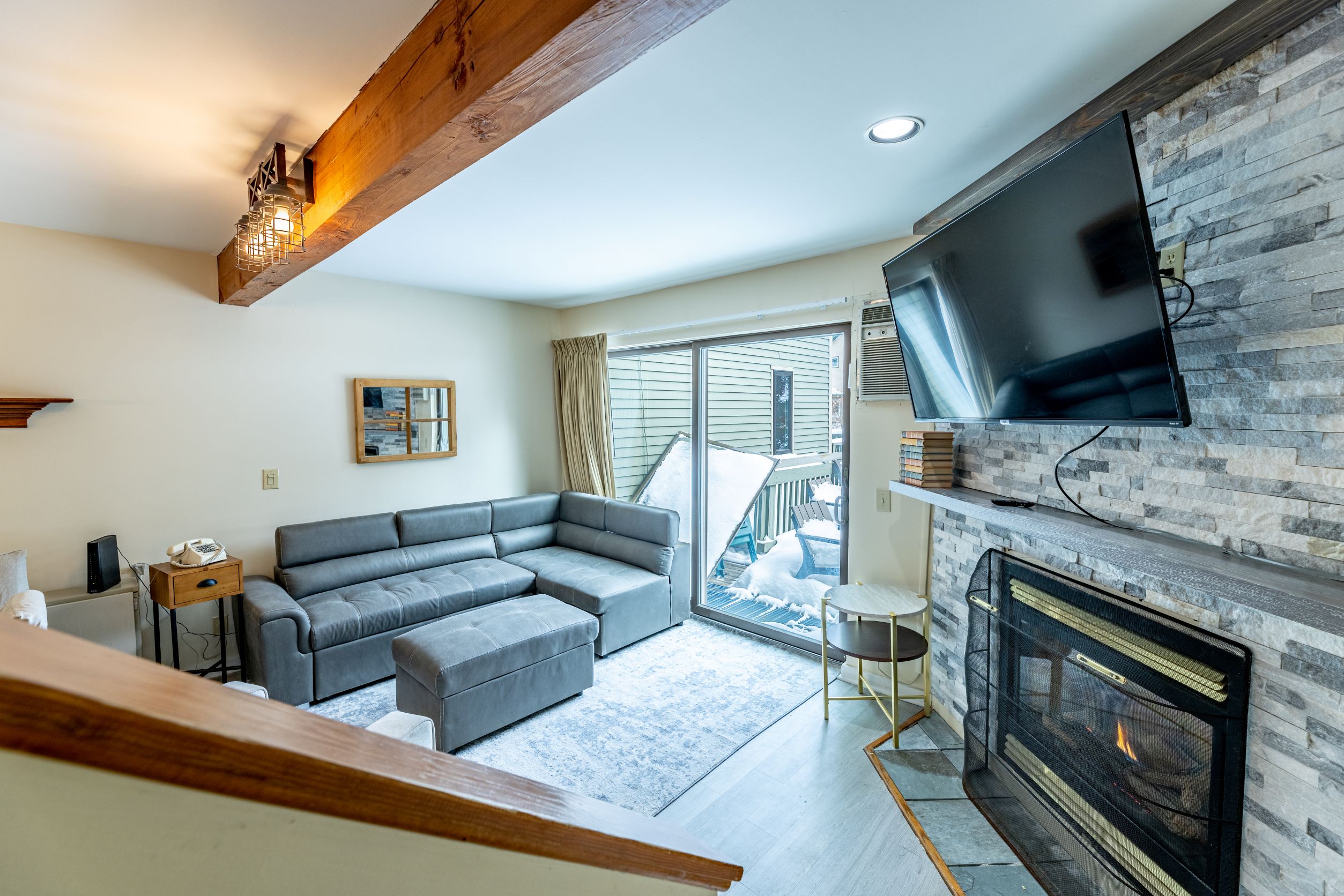Stunning Mountain Getaway With Cozy Fireplace - Exquisite Retreat - バーモント州