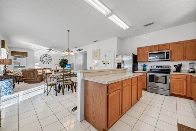 19a948b4-ea57-46ea-9c0c-1267ff5e4a21