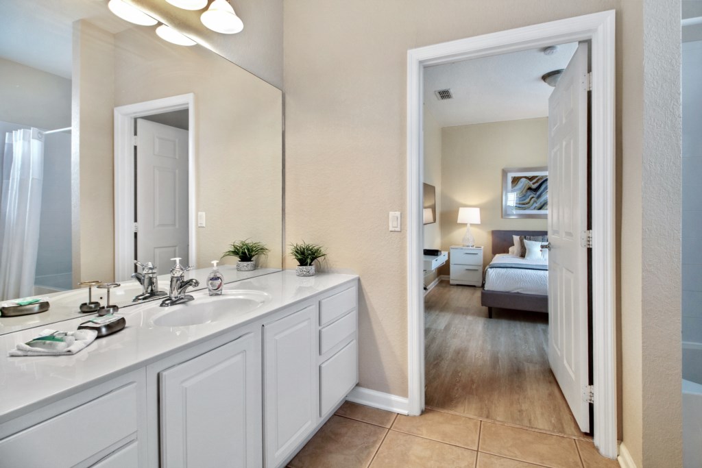 Guestbathroom-Copy