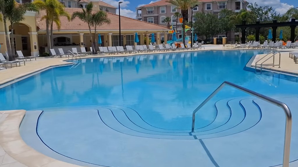 MainPool3