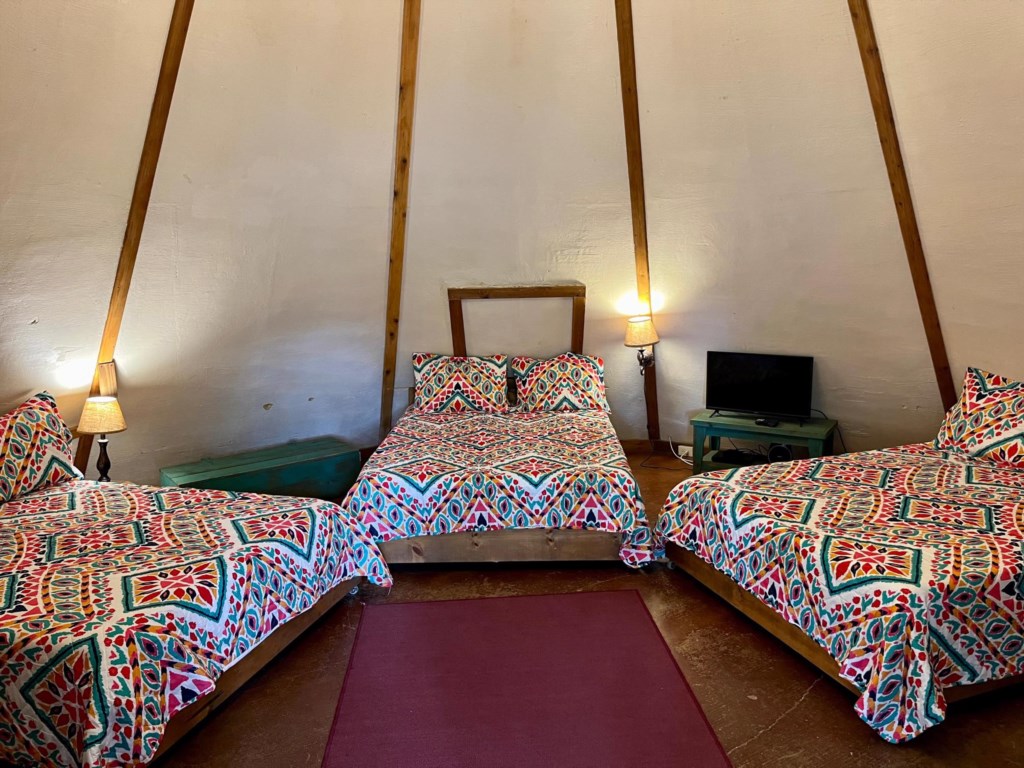 Sleeping for 6 in three queen beds in Tipi 3.