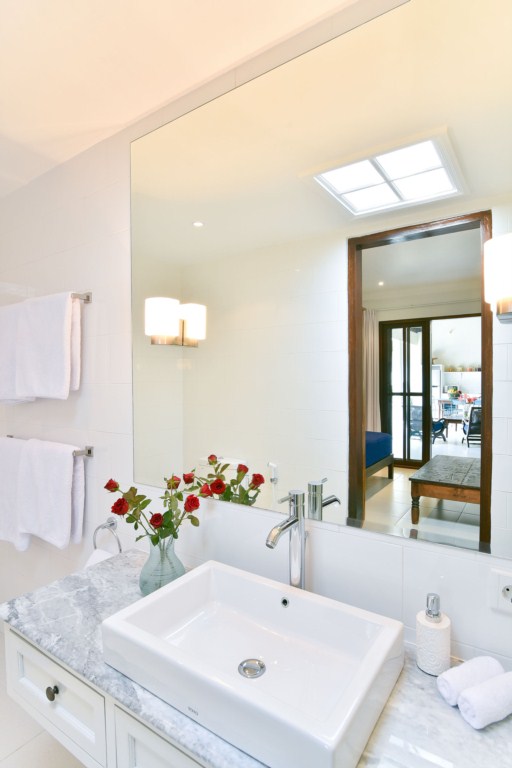 bathroom-twin-room