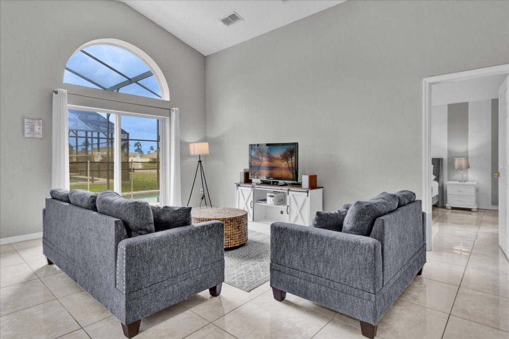 4695 Cumbrian Lakes Drive (2).jpg