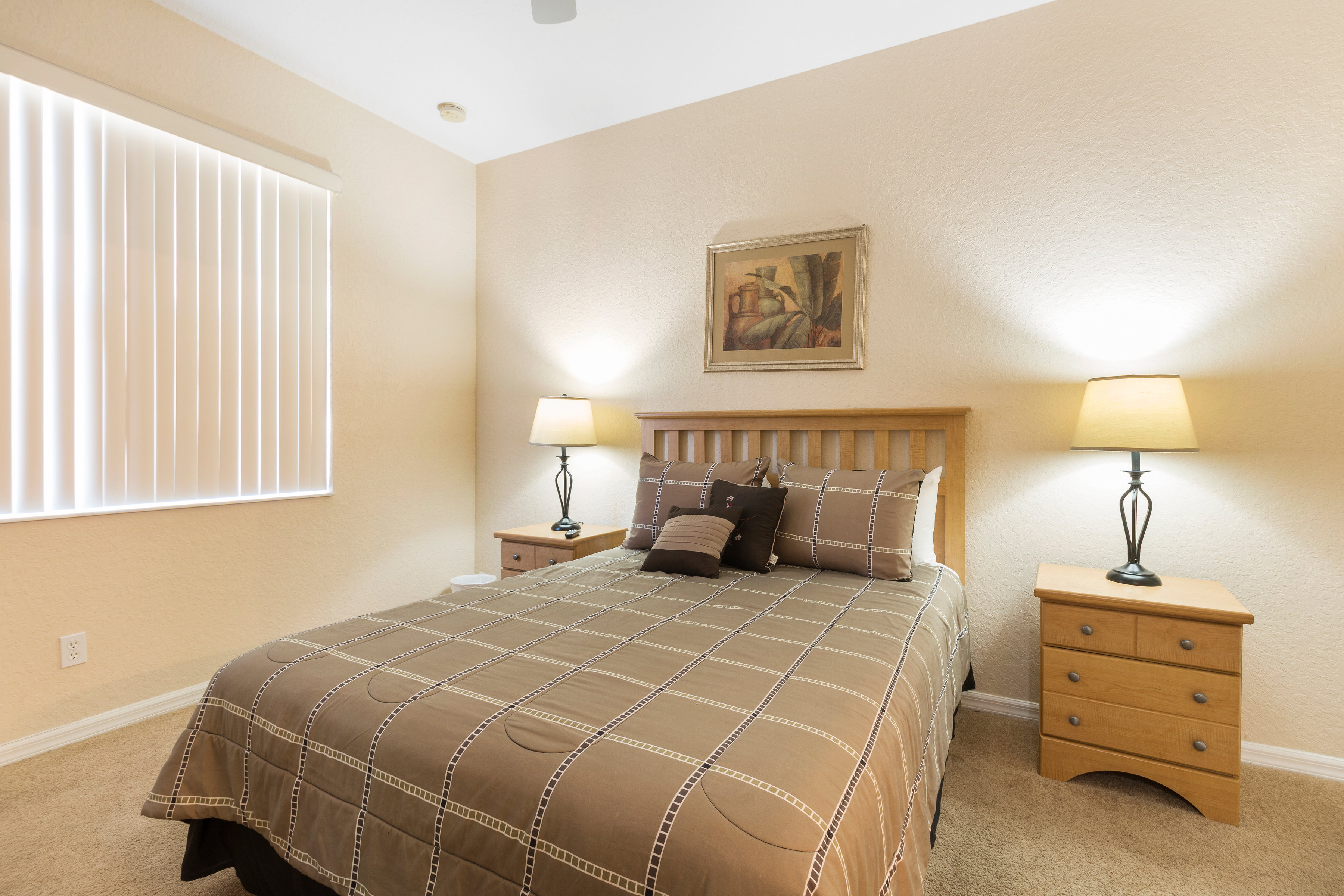 Spacious Regal Oaks Retreat - Steps to the Pool