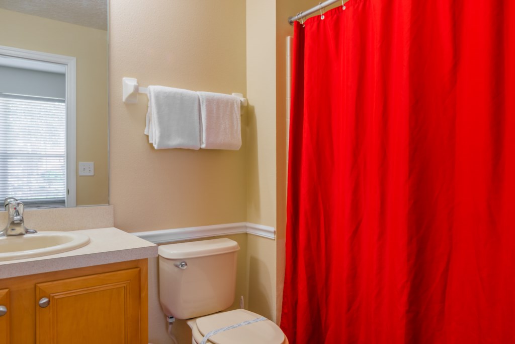 Charming Solana Resort Villa - Master Bathroom Ensuite 2 w/ Shower & Tub Combo
