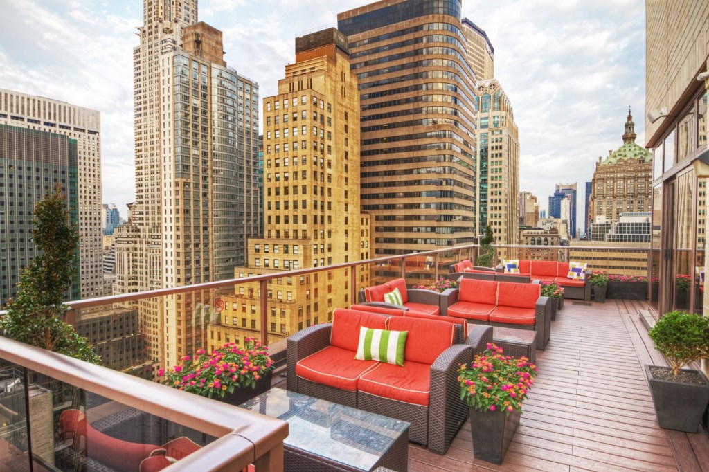 NY45_patio_00259_S.jpg