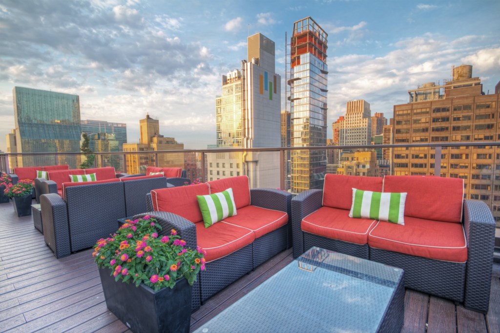 NY45_patio_01067_S.jpg