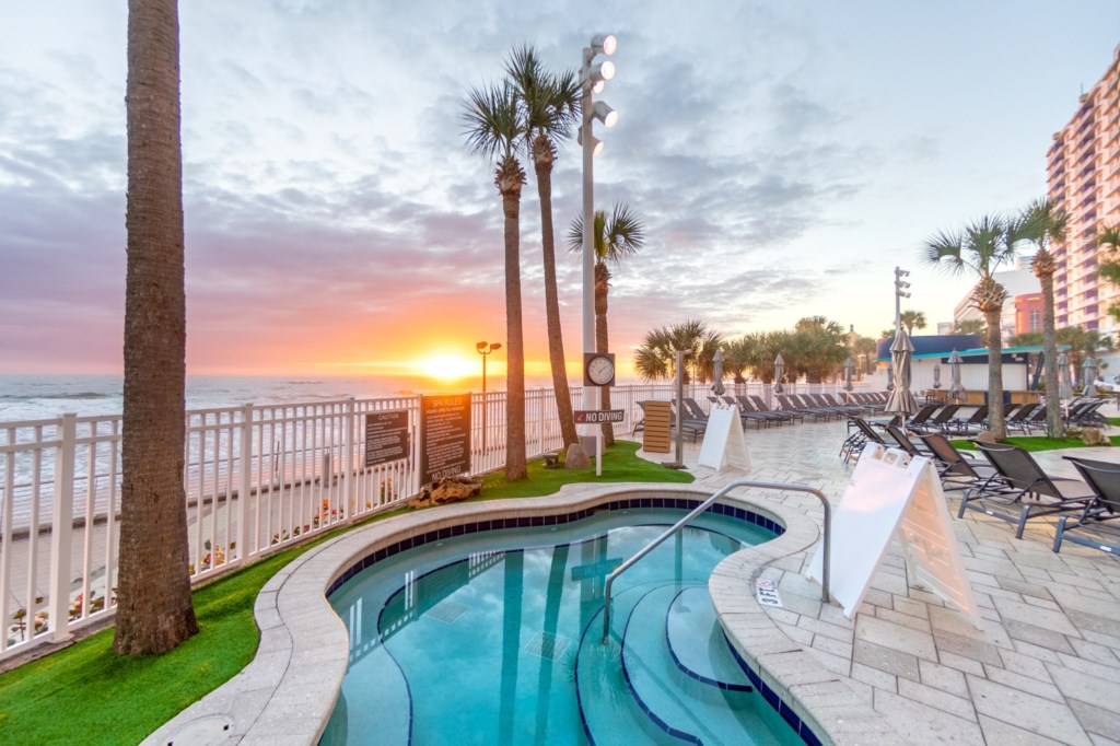 Club Wyndham Ocean Walk_26.jpg