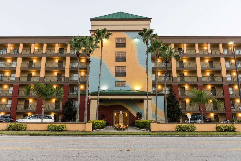 Orlando’s Sunshine Resort™_39a.jpg