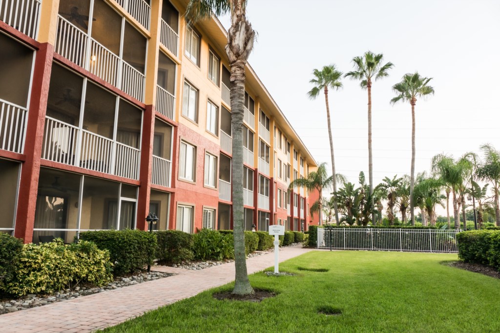 Orlando’s Sunshine Resort™_40a.jpg