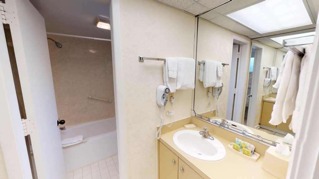 218-6600-Gulf-Drive-Holmes-Beach-FL-09112019_203918)