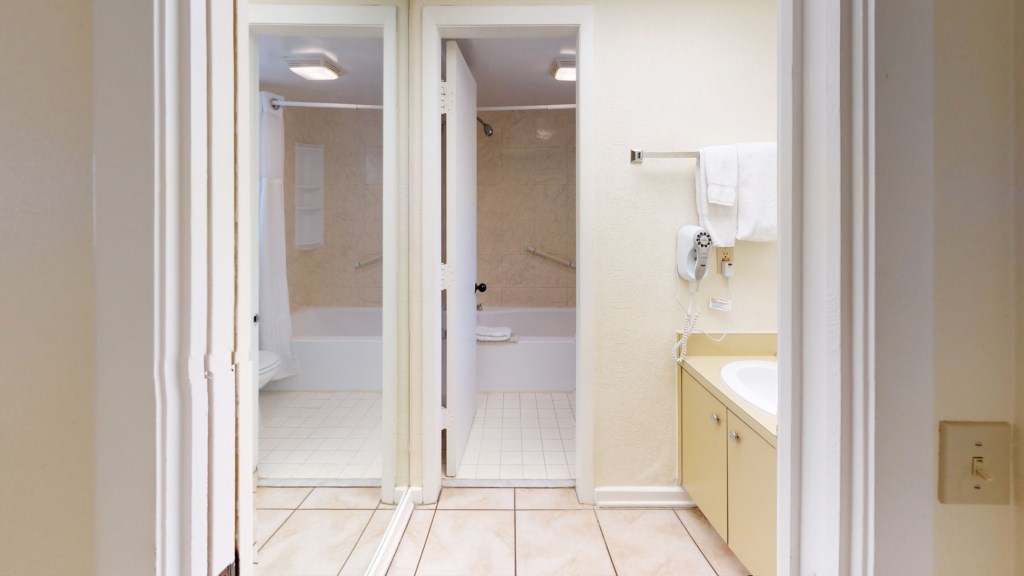 218-6600-Gulf-Drive-Holmes-Beach-FL-Bathroom)