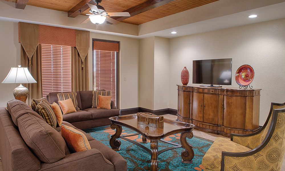 002-bonnet-creek-gallery-pres-living