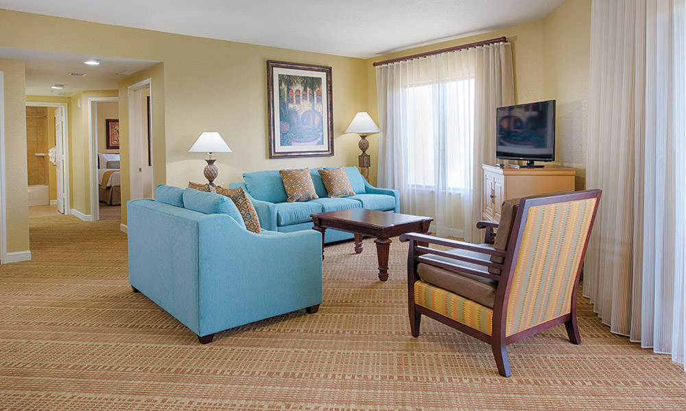 11-bonnet-creek-gallery-standard-living.jpg