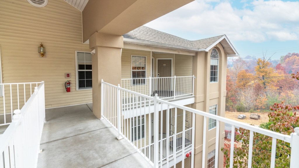 6 Wyndham at Branson_Building 5, Suite #309A - 002.jpg