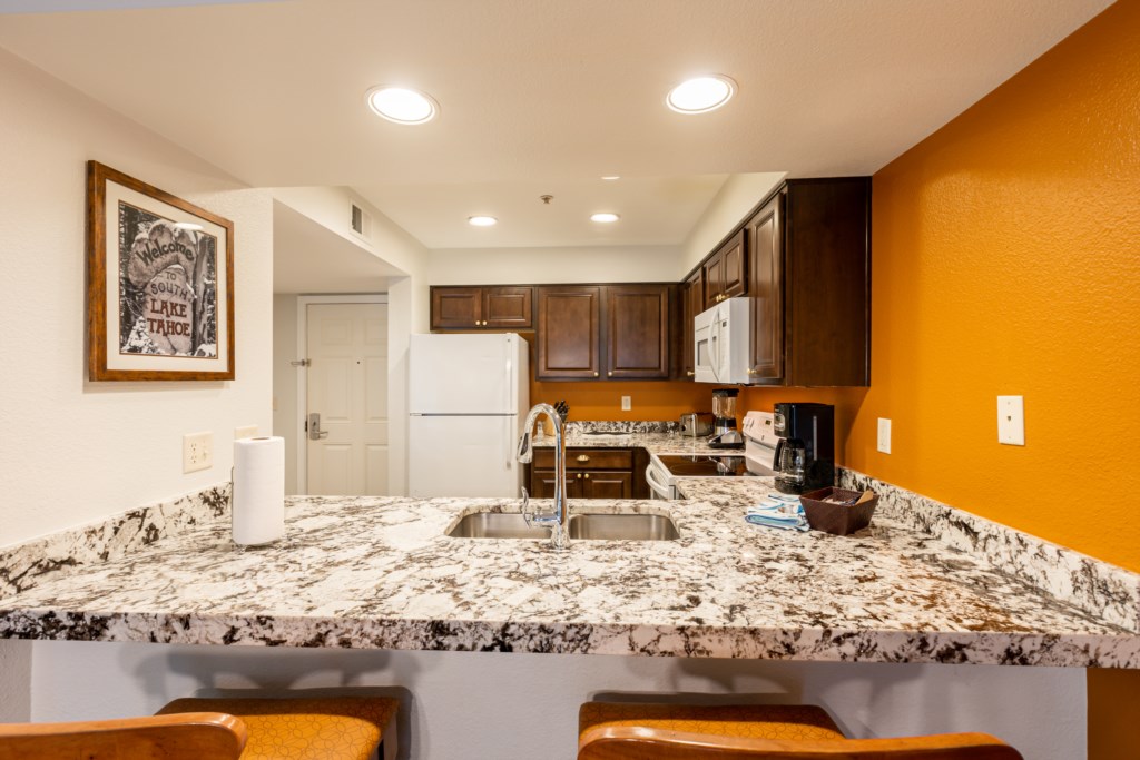 14 south shore 1 bedroom - kitchen (5).jpg