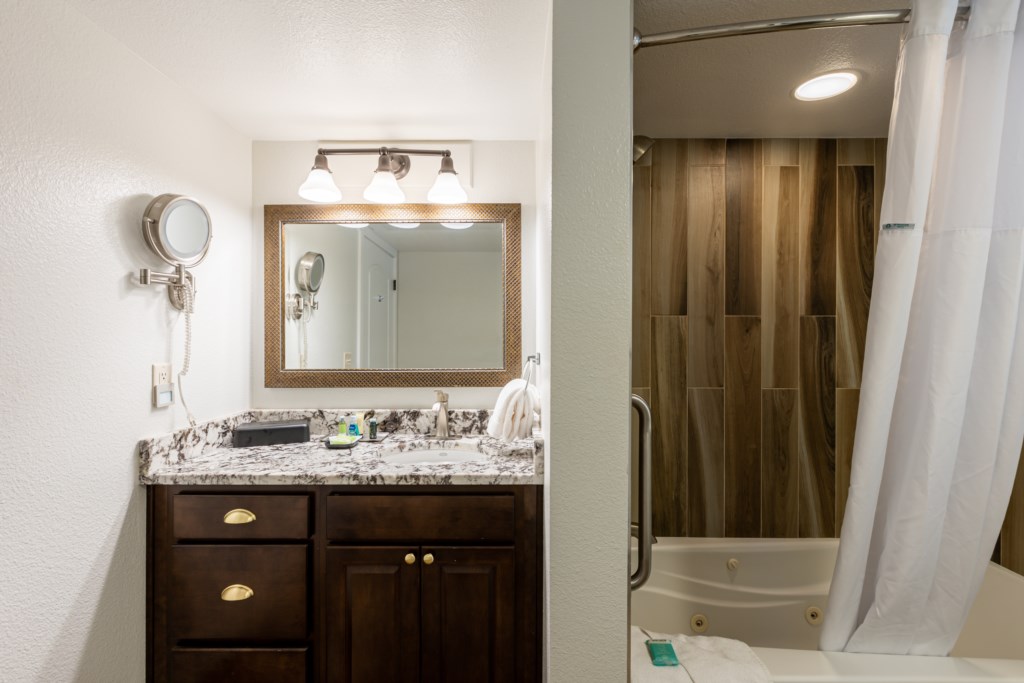 24 south shore 1 bedroom - bathroom (3).jpg