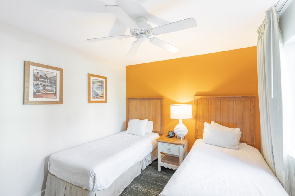 29_ClubWyndhanSouthShore_Bedroom2_015