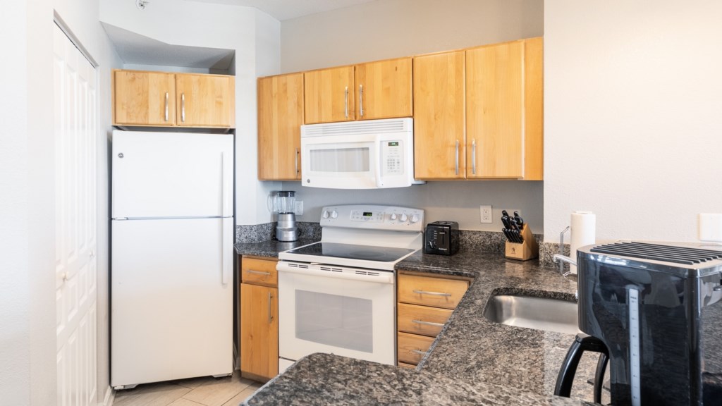 ClubWyndhamOceanBoulevard_1azkitchen-002