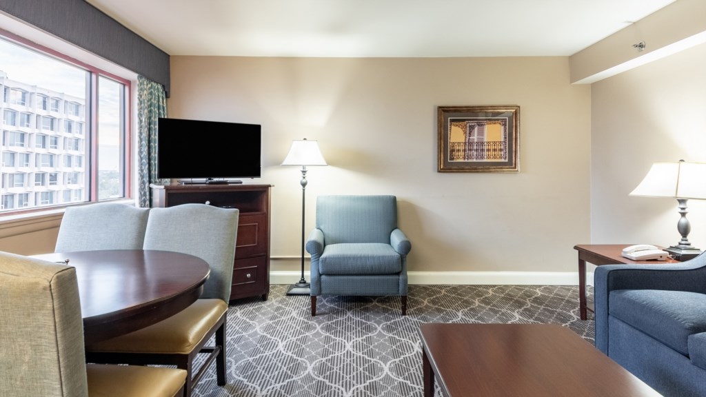 6ClubWyndhamAvenuePlaza_Livingroom_005