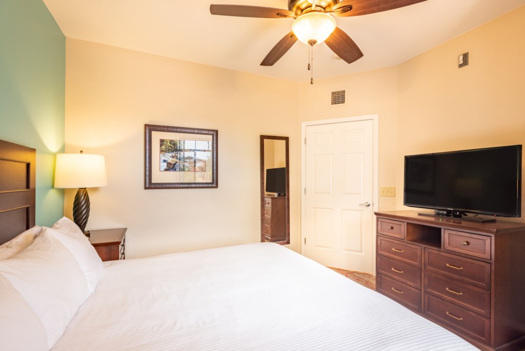 12 Club Wyndham Sedona 1 bedroom - bedroom (4).jpg