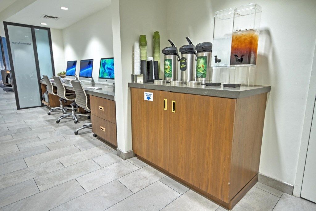 NY45_business_00368_S