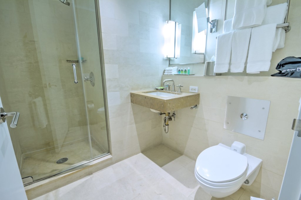 NY45_2bd_bath_0034_S.jpg