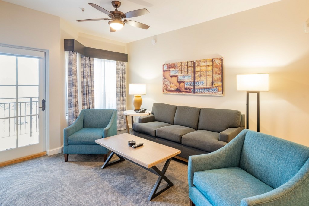11 Club Wyndham La Cascada-livingroom_001.jpg