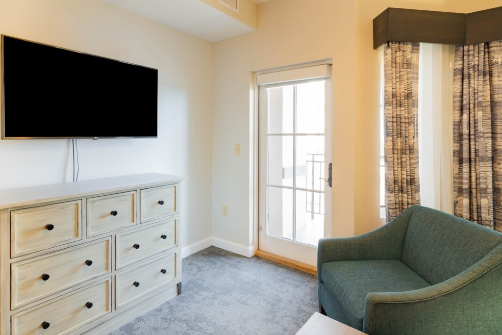 12 Club Wyndham La Cascada-livingroom_005.jpg