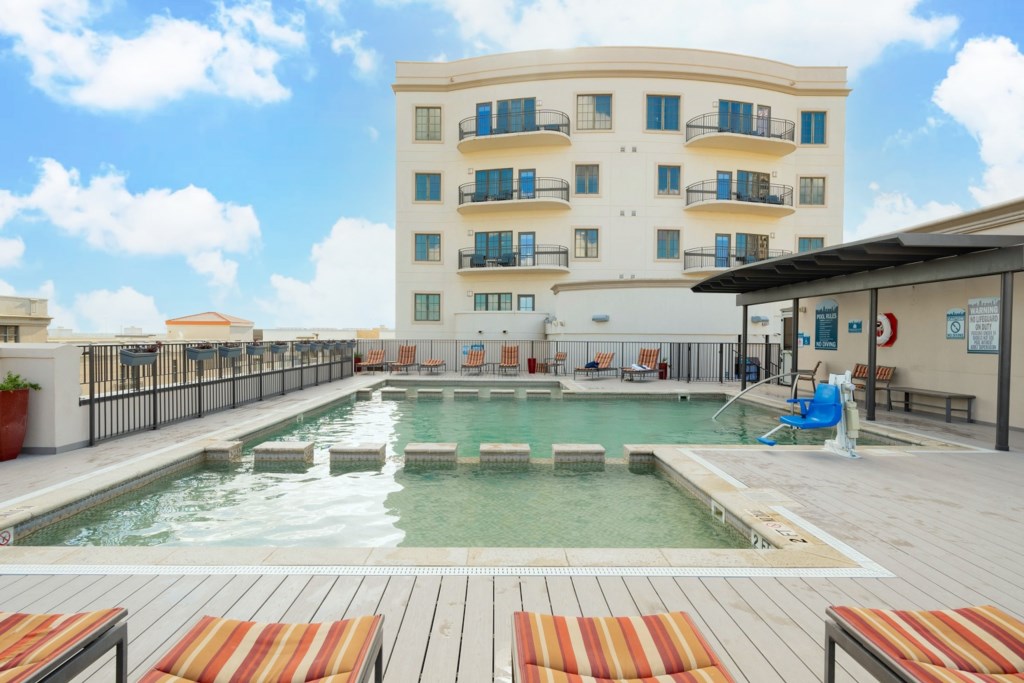 53 Club Wyndham La Cascada-pool_117.jpg