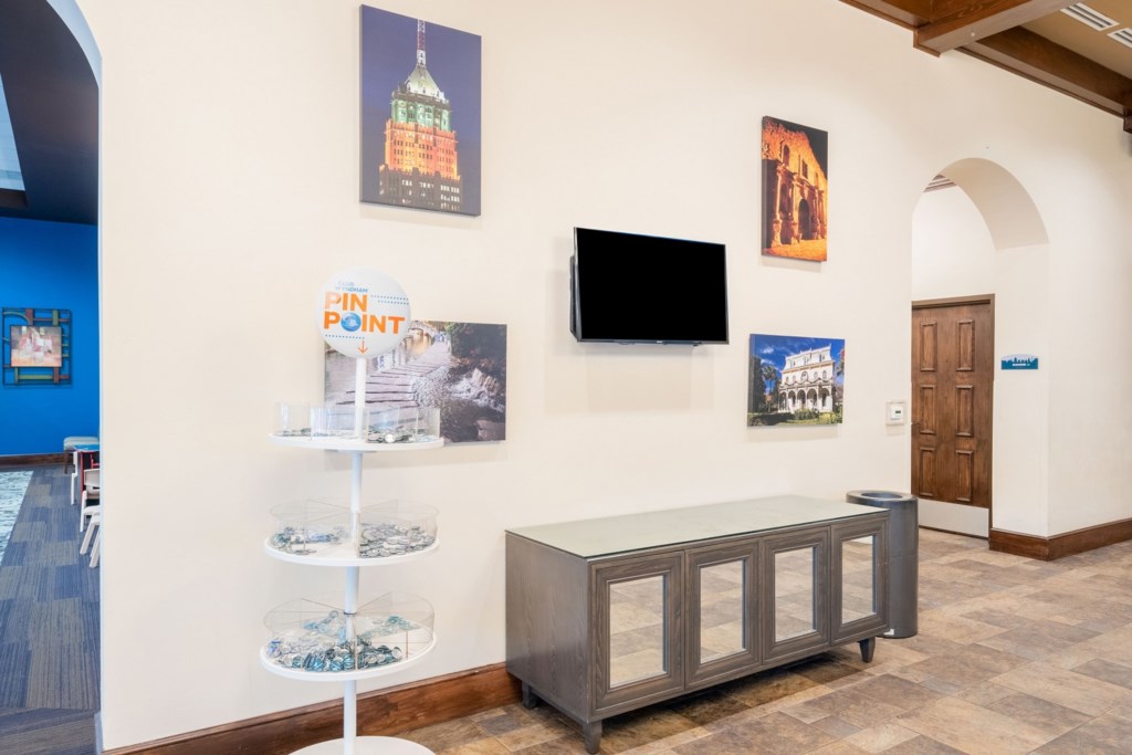 69 Club Wyndham La Cascada-lobby_108.jpg