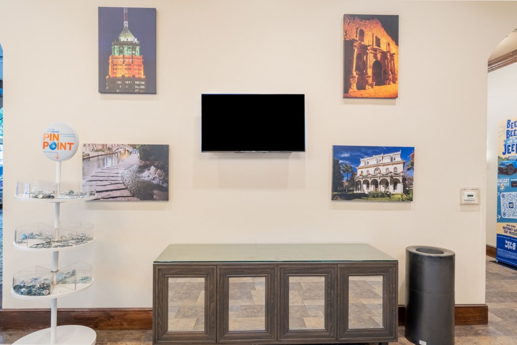 70 Club Wyndham La Cascada-lobby_109.jpg