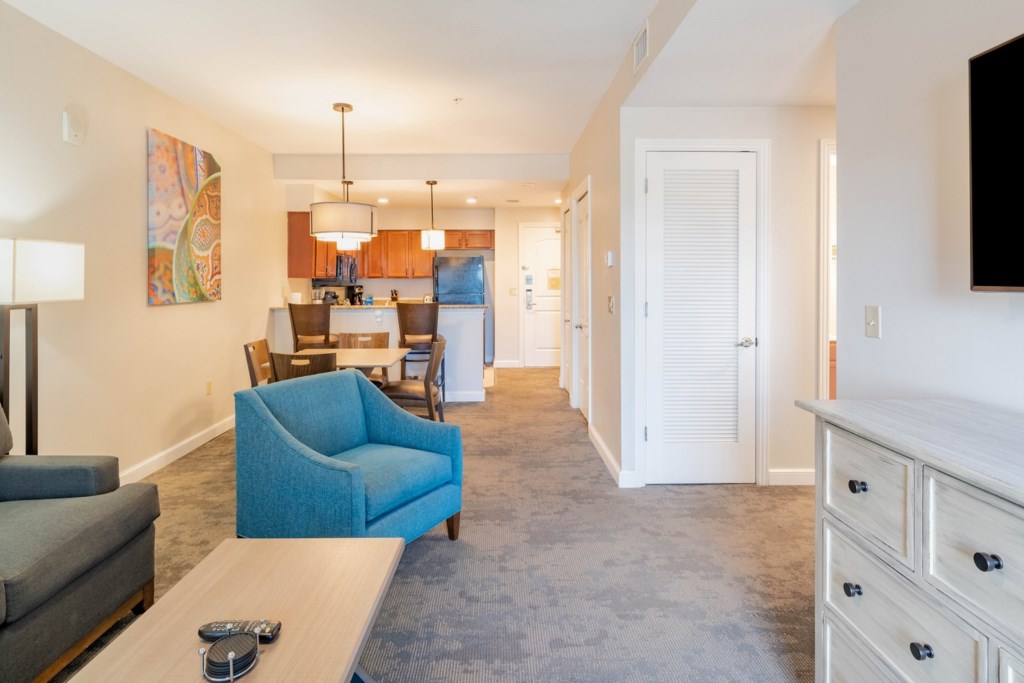 9 Club Wyndham La Cascada-livingroom_003.jpg