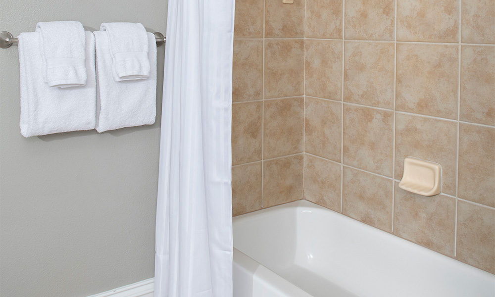 009-grand-desert-gallery-pres-bath-alt