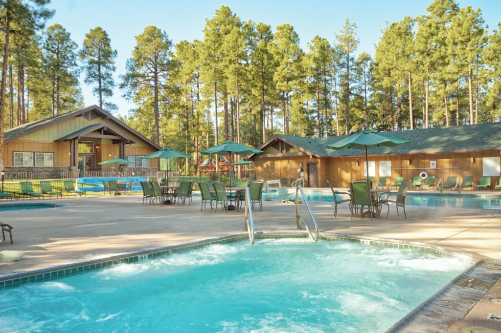 AZ_pinetop_pool_002_S.jpg