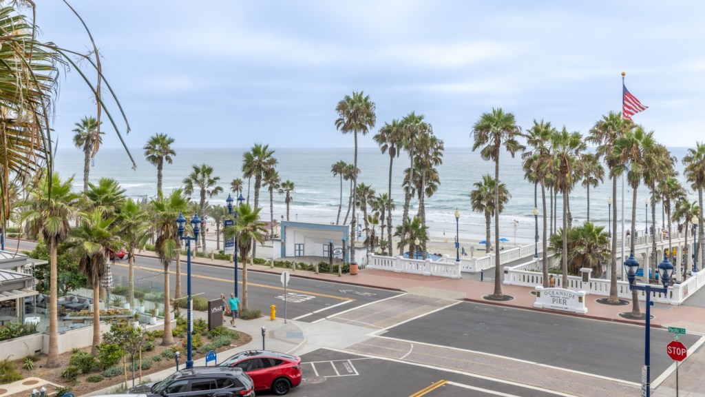 Club Wyndham Oceanside Pier Resort_22.jpg