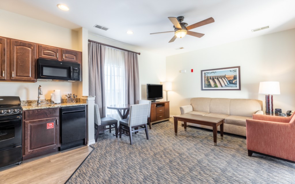 ClubWyndham_1Livingarea-001-Edit_studio