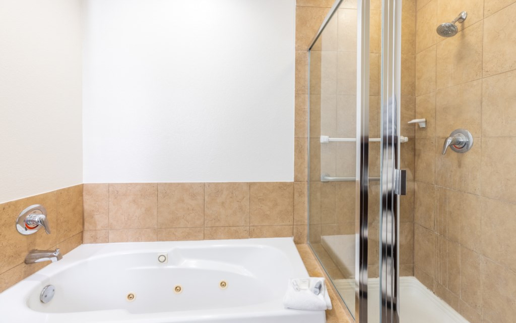 ClubWyndham_1bathroom-002_studio
