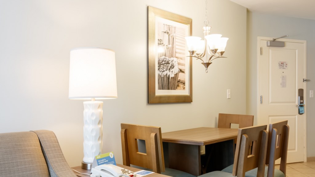 ClubWyndhamTowersontheGrove-2BedroomwithAmenities-013