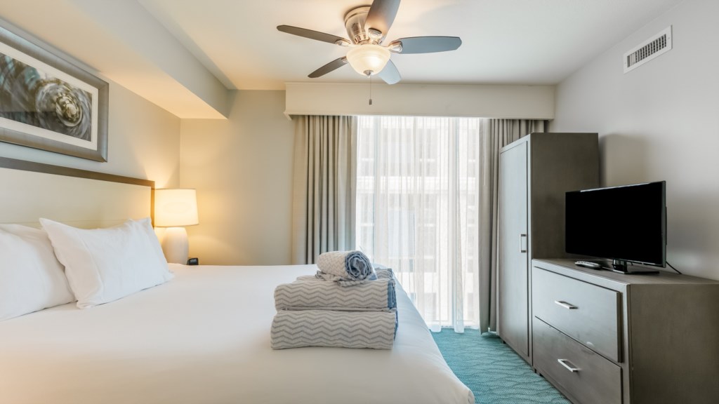 ClubWyndhamTowersontheGrove-2BedroomwithAmenities-018